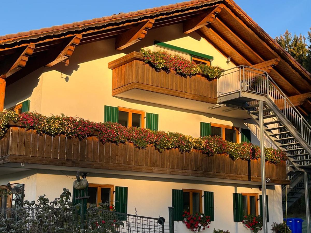 Ferienwohnung Ferienhaus Am Wald Friesenried Exterior foto